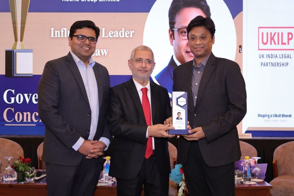 Srijit Mukherjee receiving the Influential Leader in Law award at Governance Conclave 2026 organised by Intellectum.
